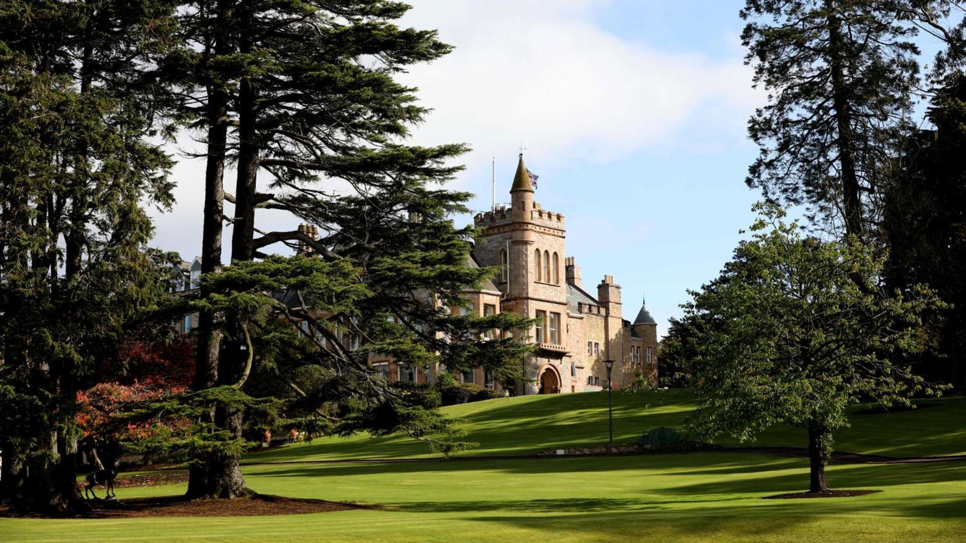 The Culloden Estate And Spa Holywood  Bagian luar foto The main building of the university