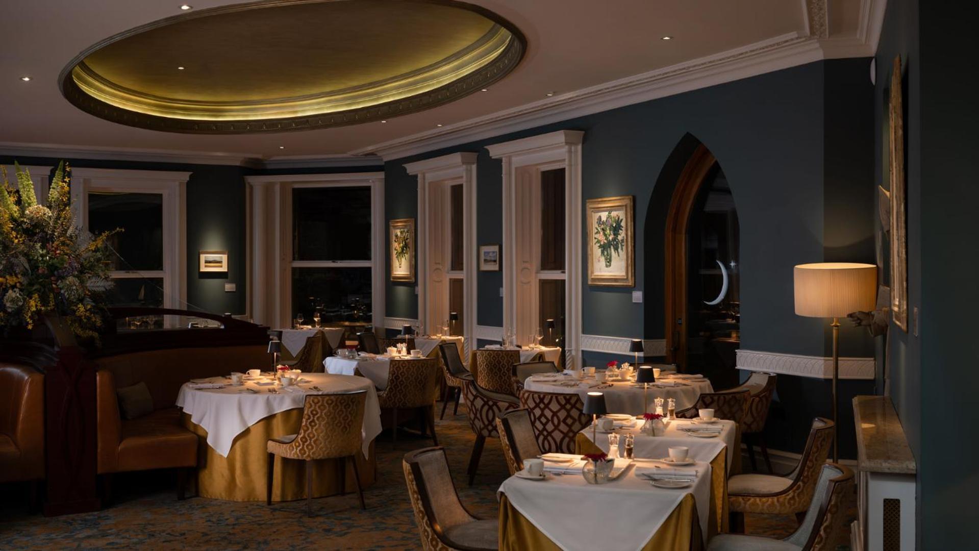 The Culloden Estate And Spa Holywood  Bagian luar foto The restaurant at the Taj Mahal Palace