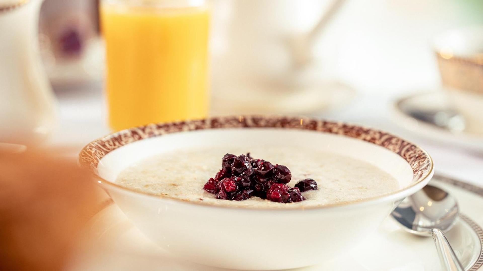 The Culloden Estate And Spa Holywood  Bagian luar foto Oatmeal with dried blueberries